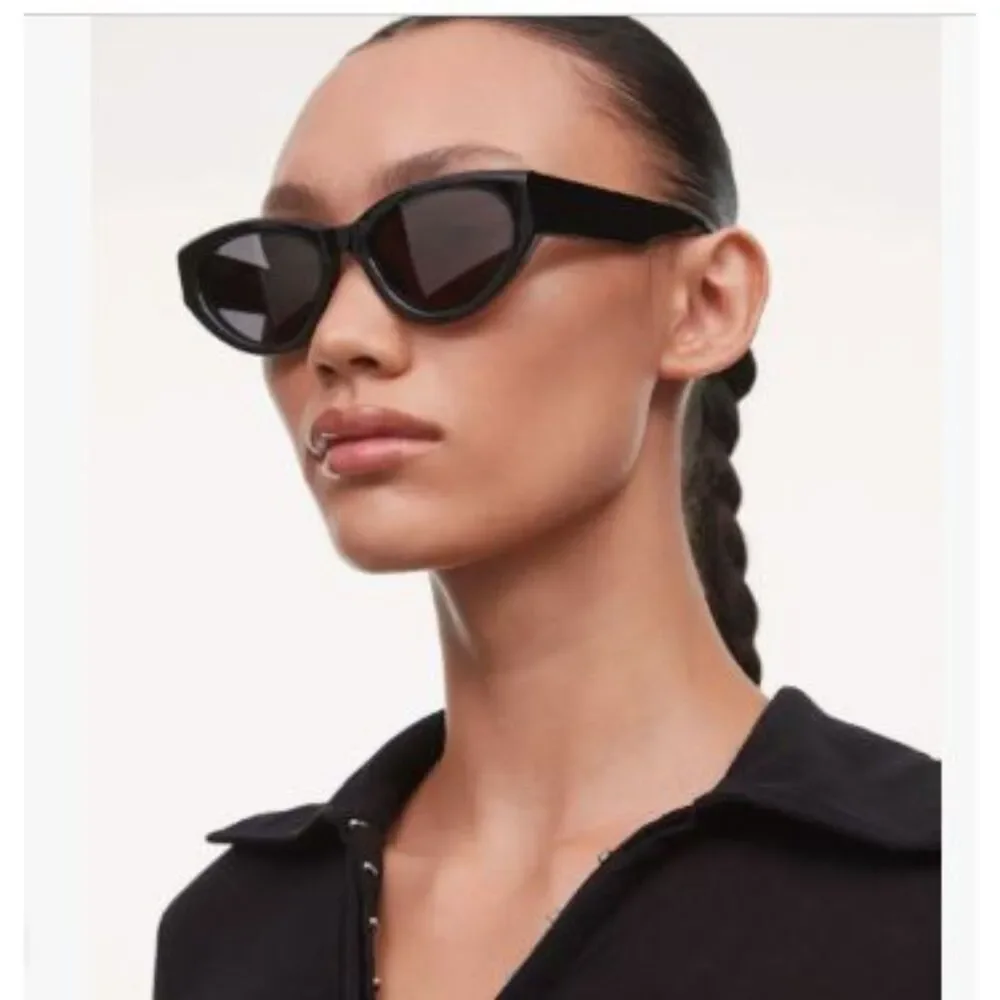 Veronica Beard Chimi Women's Black 06 6.3 Sunglasses NWT 165
